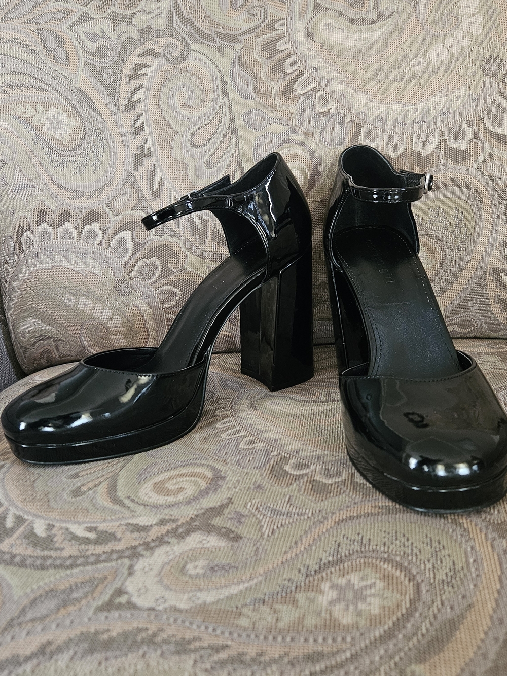 MADDEN GIRL Synthetic Black Patent Mary Jane Platform High Heels Sz 9.5M